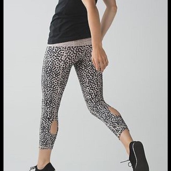 Lululemon legging - Picture 2 of 7